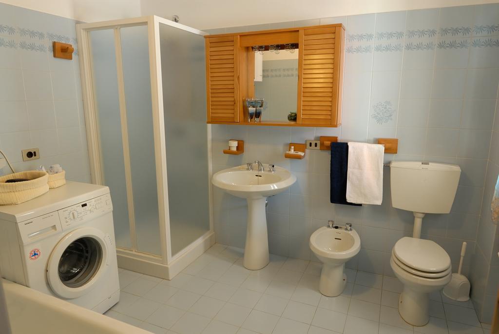 La Mansarda sul Lago Lezzeno Habitación foto