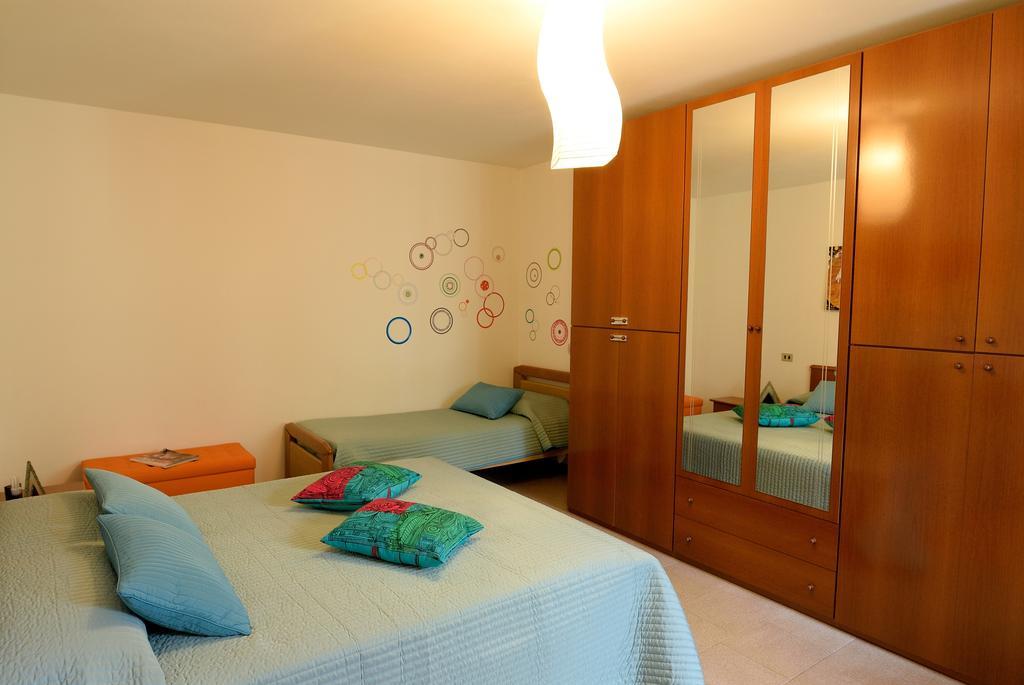 La Mansarda sul Lago Lezzeno Habitación foto