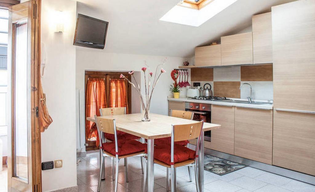La Mansarda sul Lago Lezzeno Habitación foto